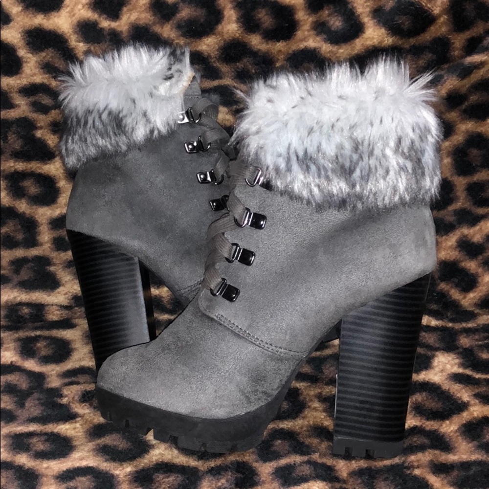 Boots with the fur!
